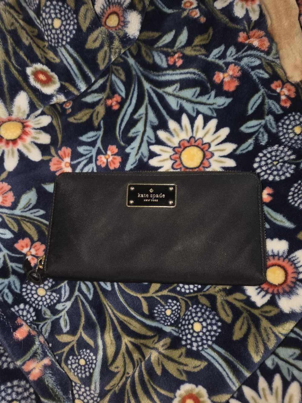 kate spade black zip-around continental wallet with gold plaque
